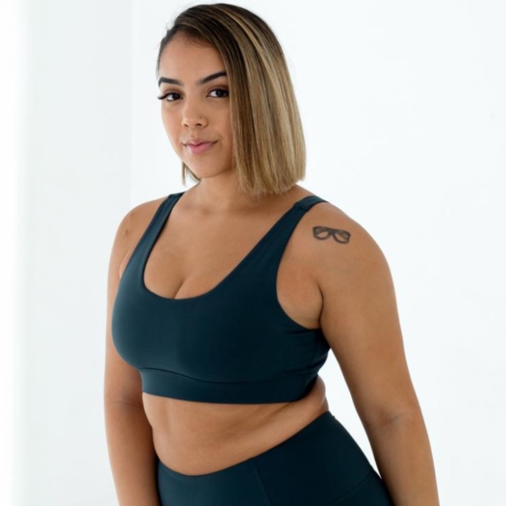 EVOLVE - Teal Green Sports Bra